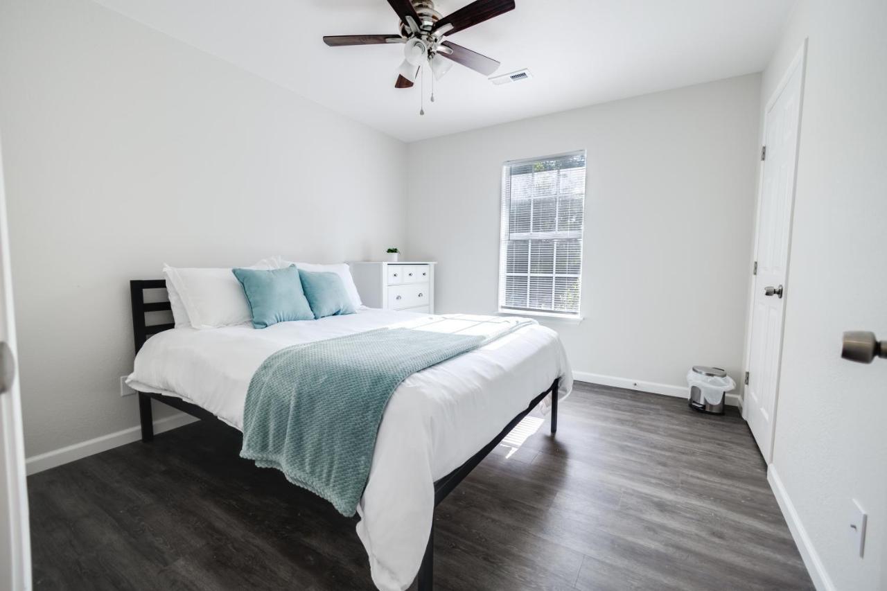 Trailside Townhouse - Close To Downtown & Bike Trails Bentonville Ngoại thất bức ảnh