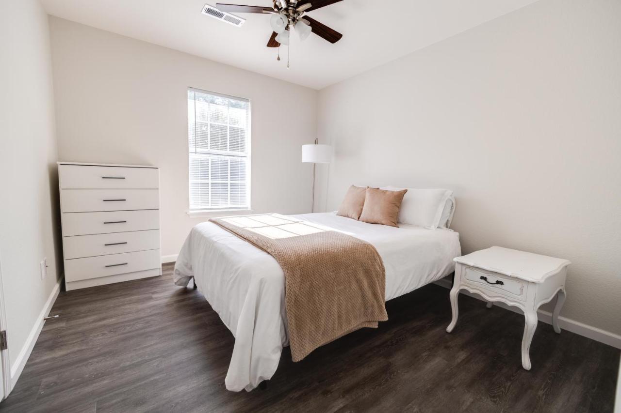 Trailside Townhouse - Close To Downtown & Bike Trails Bentonville Ngoại thất bức ảnh